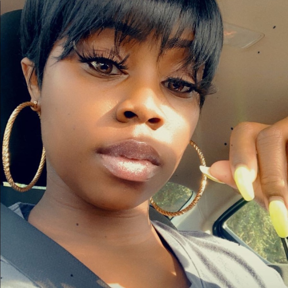 Meet your Posher, Carlena